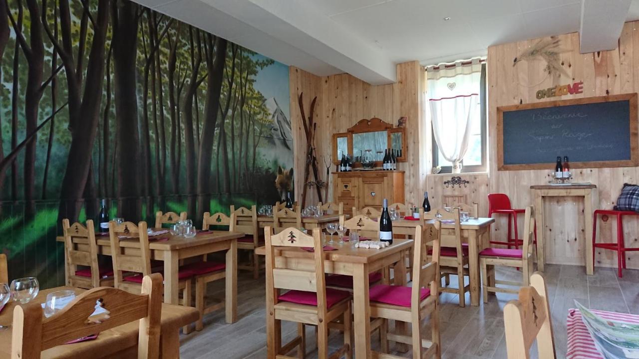 Le Sapin Rouge - Restaurant - Bar - Chambres D'Hotes Artigues  Bagian luar foto