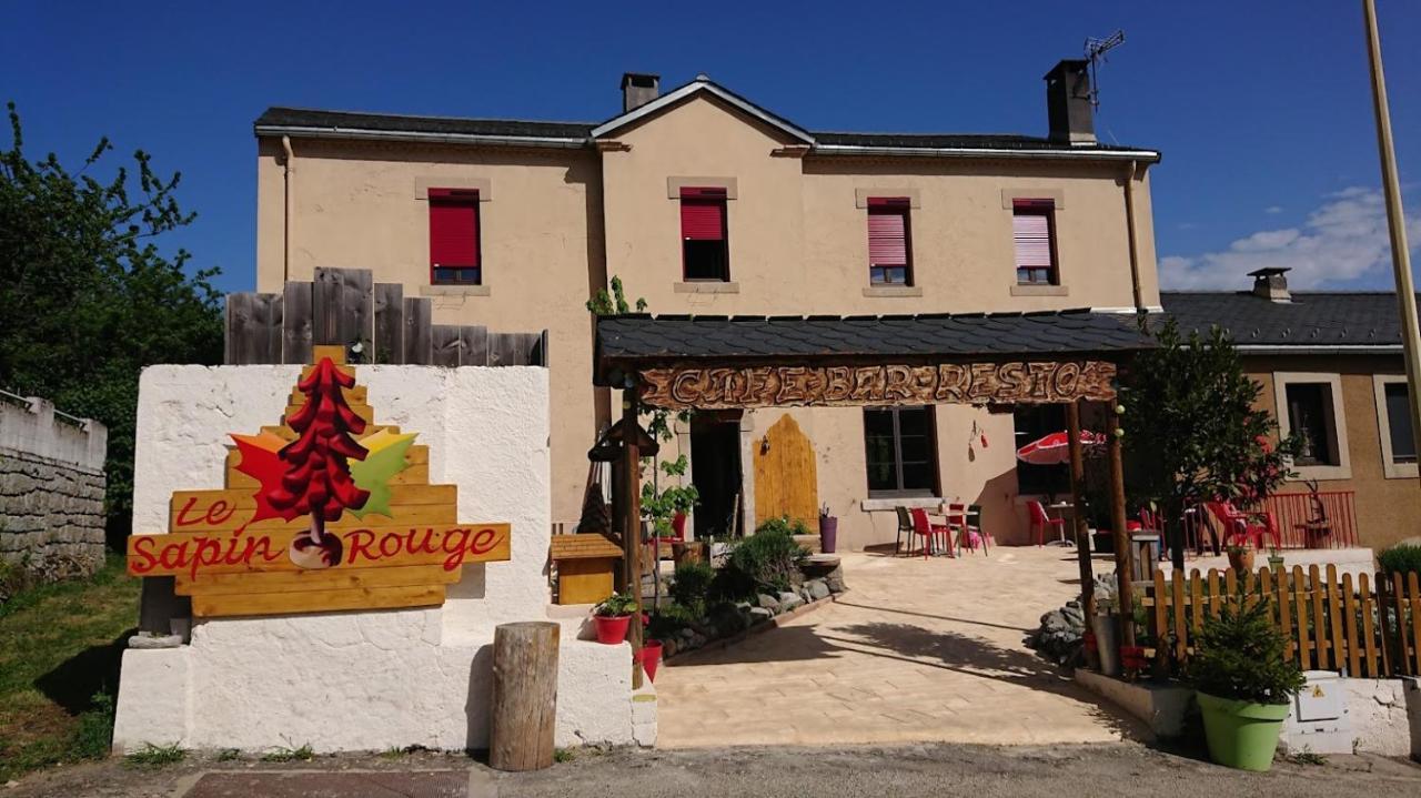 Le Sapin Rouge - Restaurant - Bar - Chambres D'Hotes Artigues  Bagian luar foto