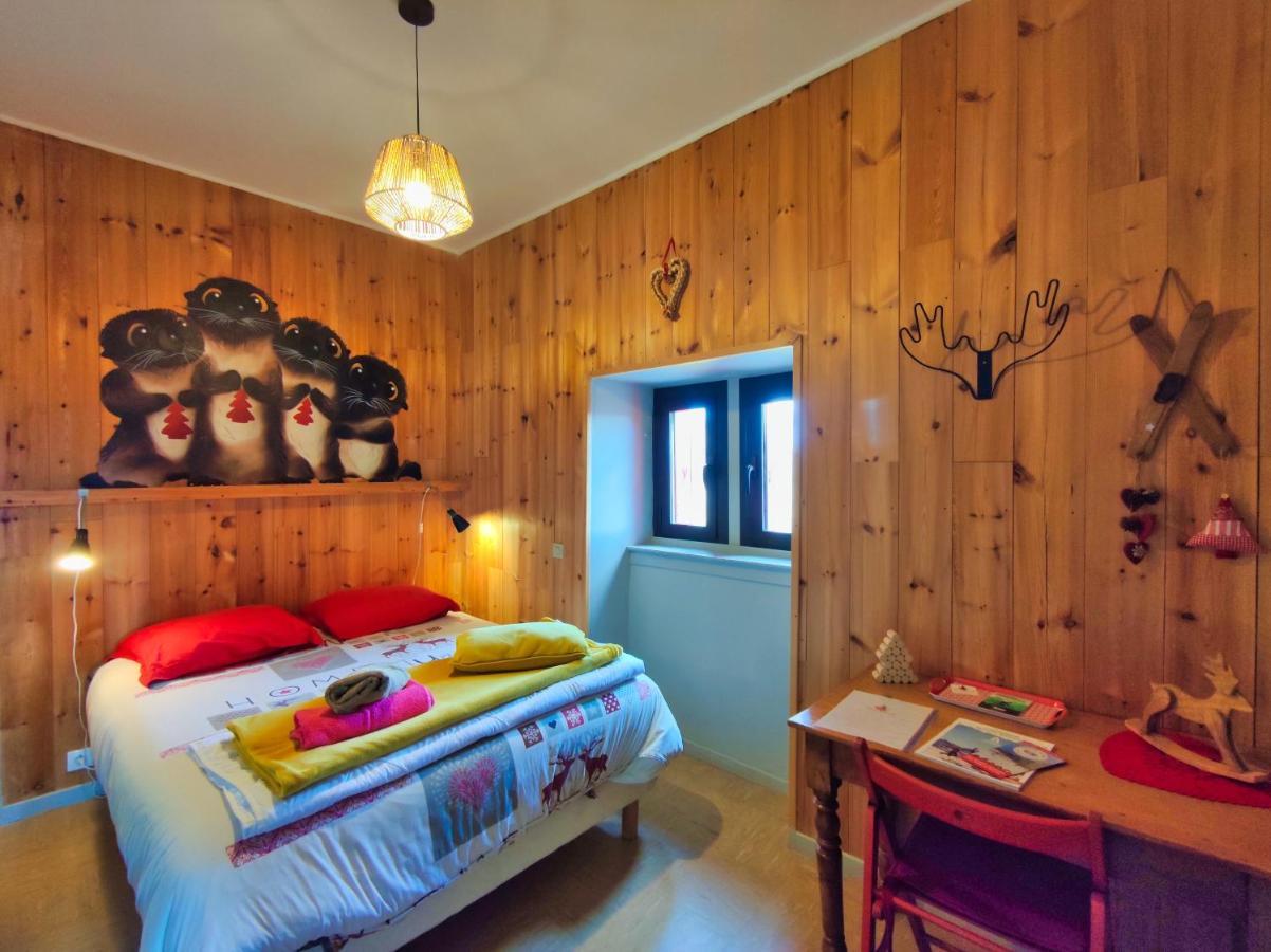Le Sapin Rouge - Restaurant - Bar - Chambres D'Hotes Artigues  Bagian luar foto