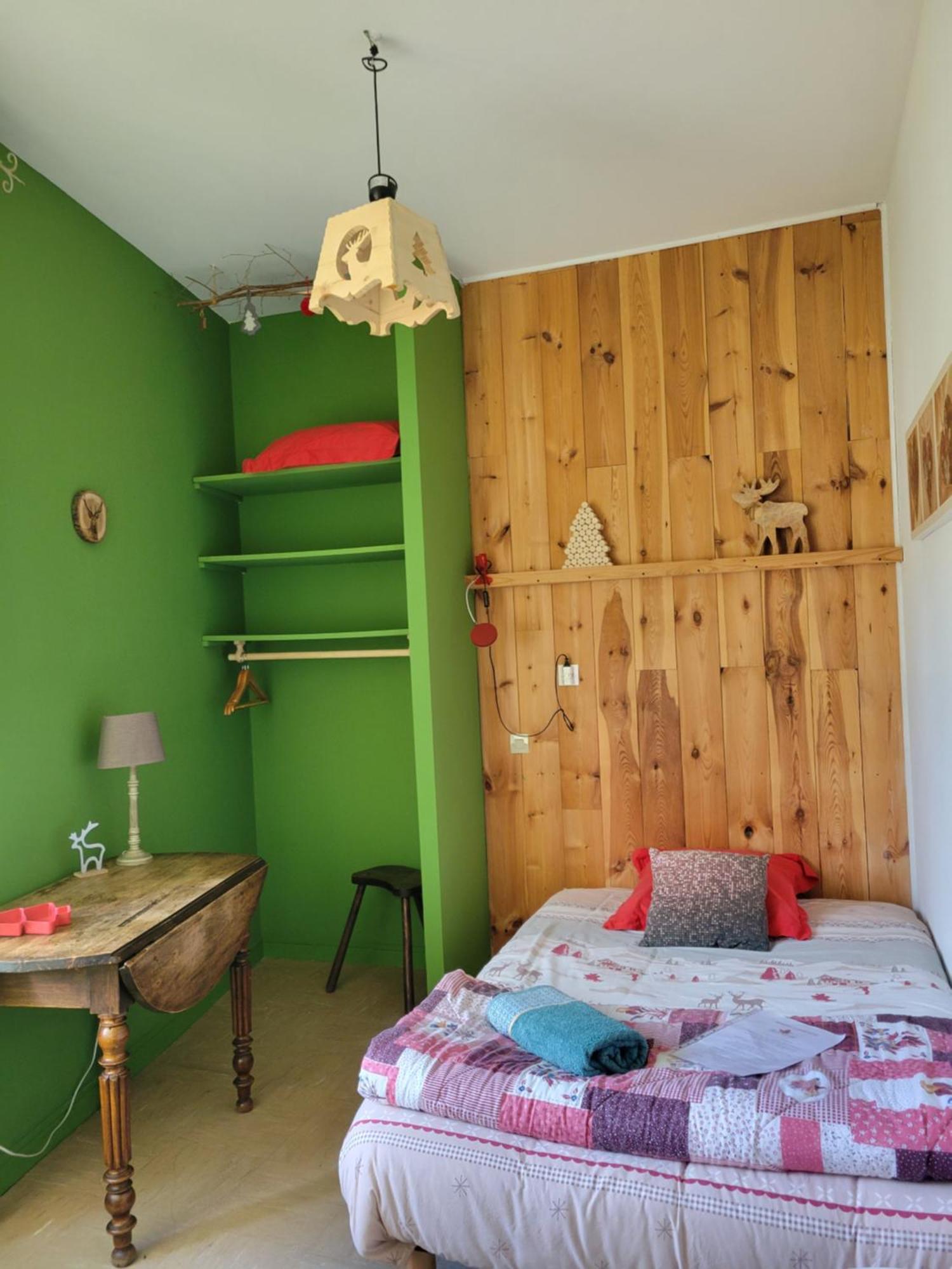 Le Sapin Rouge - Restaurant - Bar - Chambres D'Hotes Artigues  Bagian luar foto